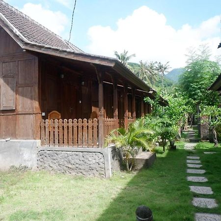 Satria House Amed Hotel Екстериор снимка